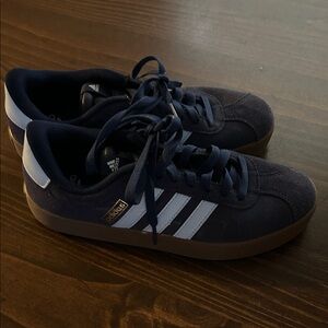 Adidas Woman’s Dark Blue Sneakers with Light Blue Stripes